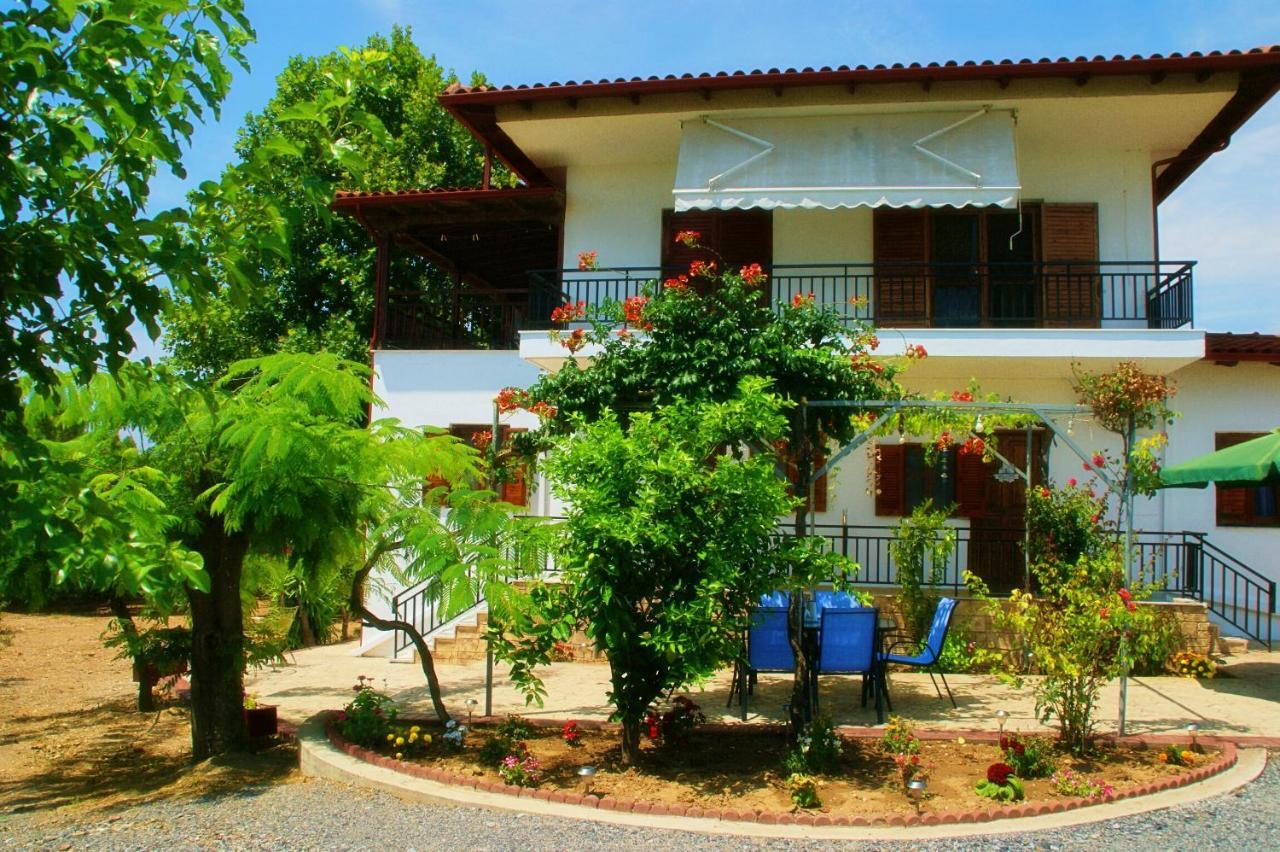 Platanos Apartment Nea Moudania Exterior photo